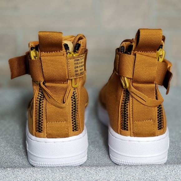 🚨SOLD🚨 Nike SF Air Force 1 Mid - Picture 4 of 4